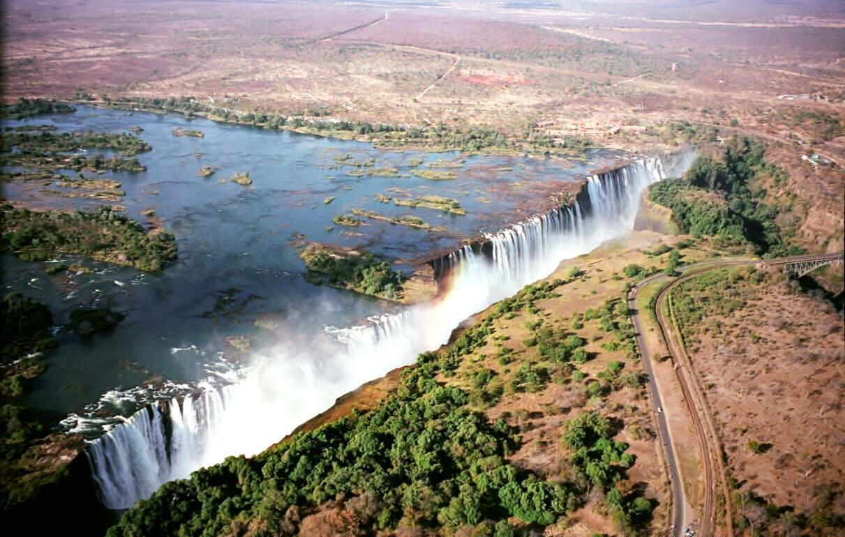 Flatdog Lodge Victoria Falls Eksteriør billede