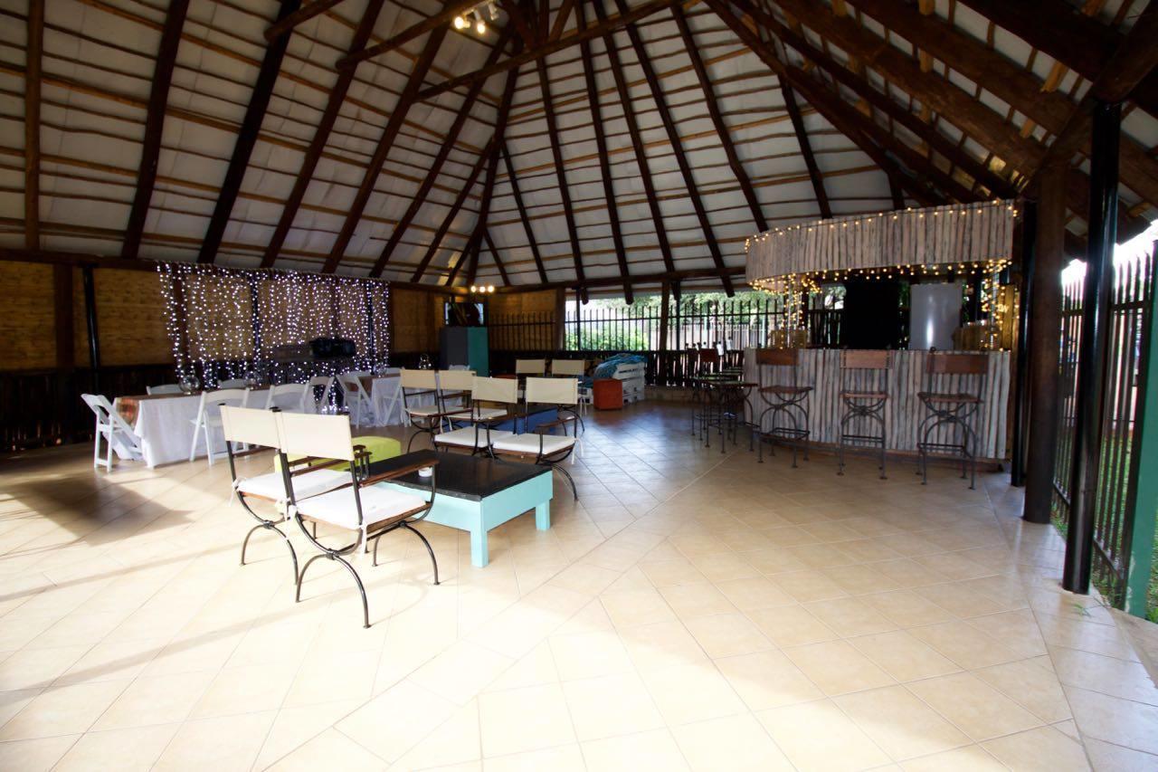 Flatdog Lodge Victoria Falls Eksteriør billede