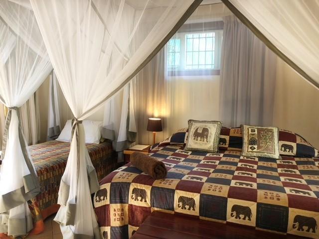 Flatdog Lodge Victoria Falls Eksteriør billede