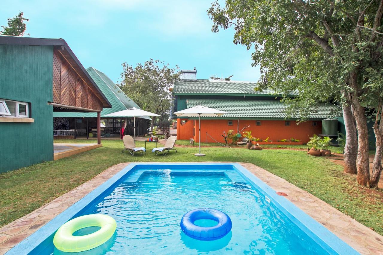 Flatdog Lodge Victoria Falls Eksteriør billede