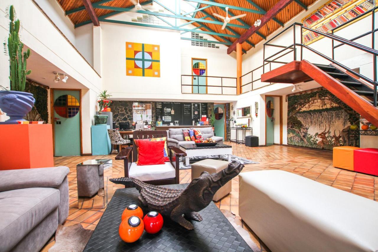 Flatdog Lodge Victoria Falls Eksteriør billede